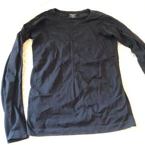 ATHLETA black long sleeve running top - small